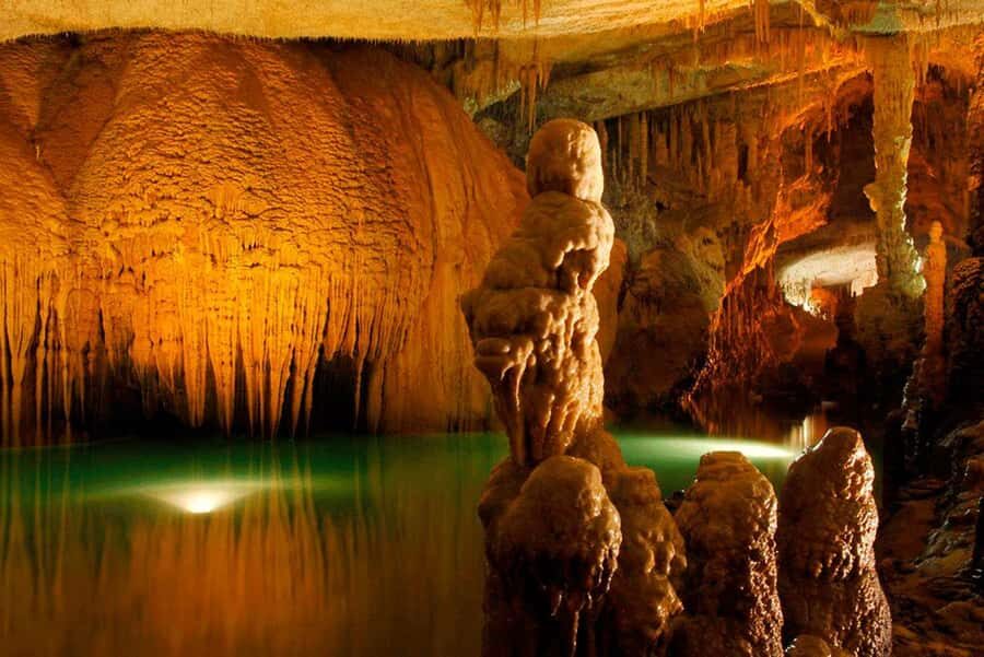 Beirut: Jeita Grotto, Harissa, Byblos group tour & Guide - Jeita Grotto: limestone caves with a real boat moment