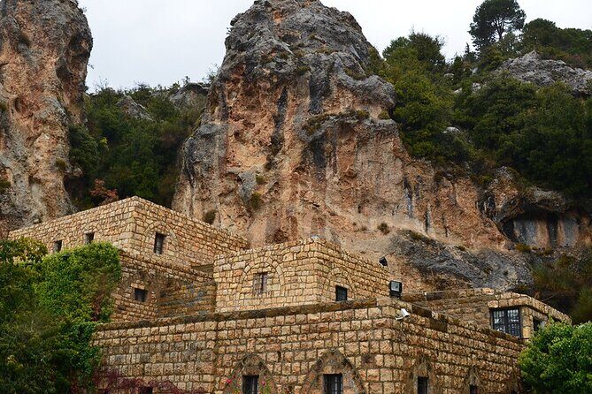 Full-Day Guided Tour of Northern Lebanon with Hotel Pickup - Stop 1: Qadisha Valley and Its Holy Valley Monasteries