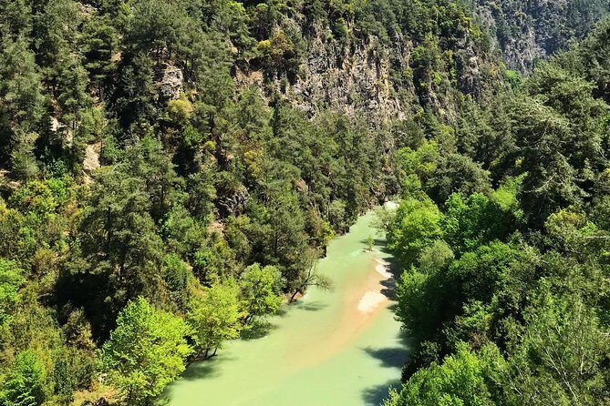 Hike Chouwen - A Private Half-Day Hike to Lake Chouwen From Beirut