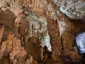 Lebanon: Beirut, Jeita Grotto, Byblos Private Tour and Lunch - Jeita Grotto: limestone caves, plus a boat ride