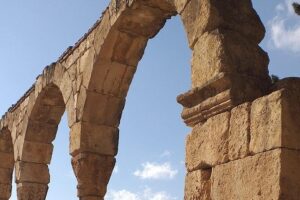 Private Anjar and Baalbek Tour from Beirut with Departure Ticket - Aanjar’s Umayyad ruins: a grid city you can actually make sense of